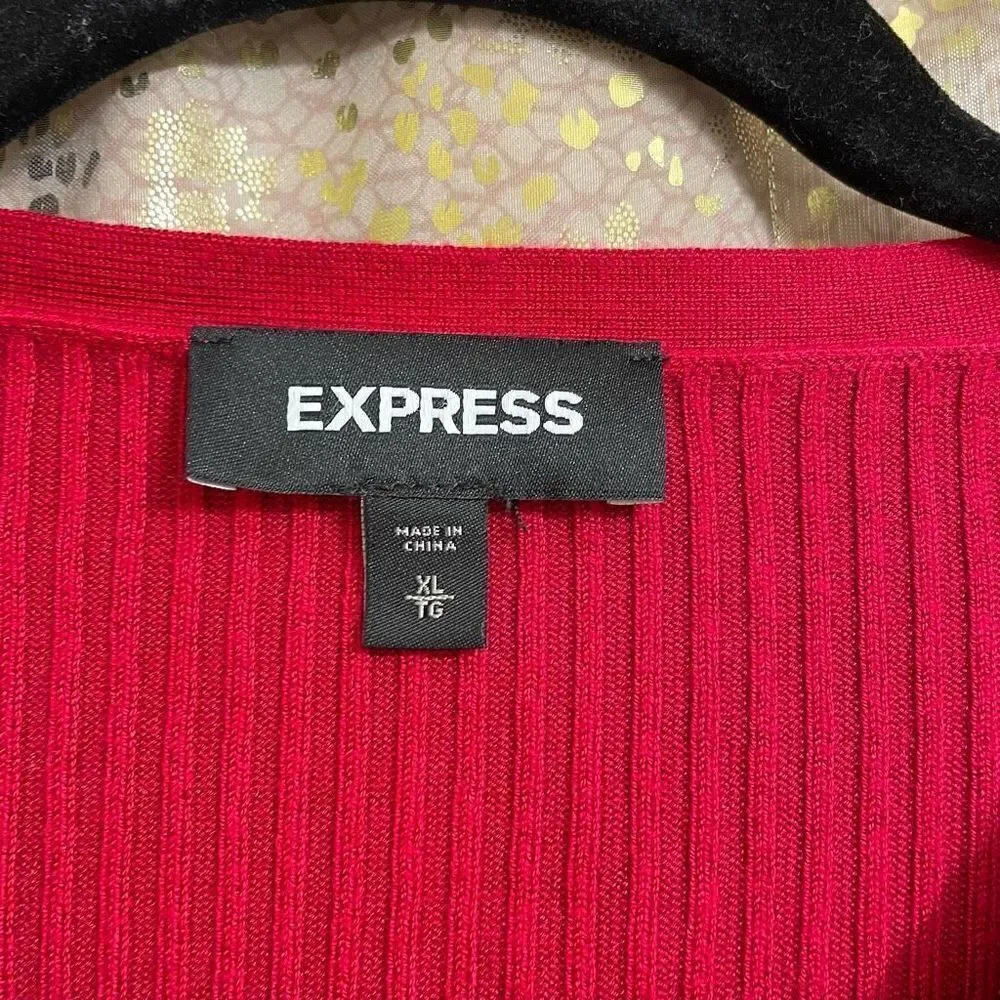 Express red ribbed